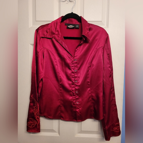 Harley Davidson Women's Red Satin shirt, size Large - Picture 1 of 6